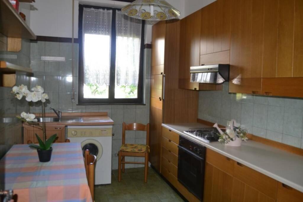Villa Immersa Nel Verde A Lanzo dʼIntelvi Dış mekan fotoğraf