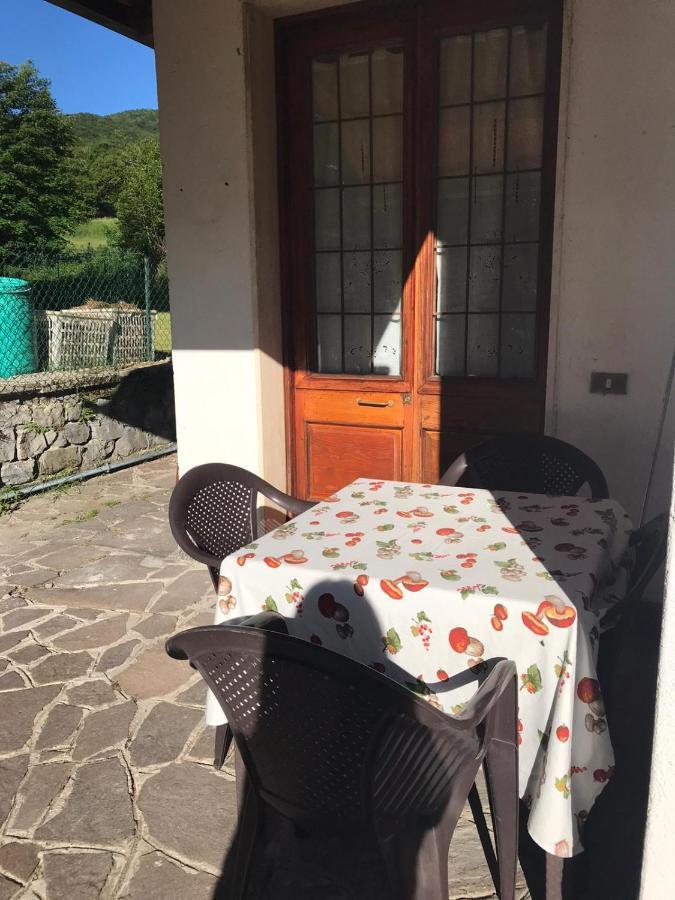 Villa Immersa Nel Verde A Lanzo dʼIntelvi Dış mekan fotoğraf